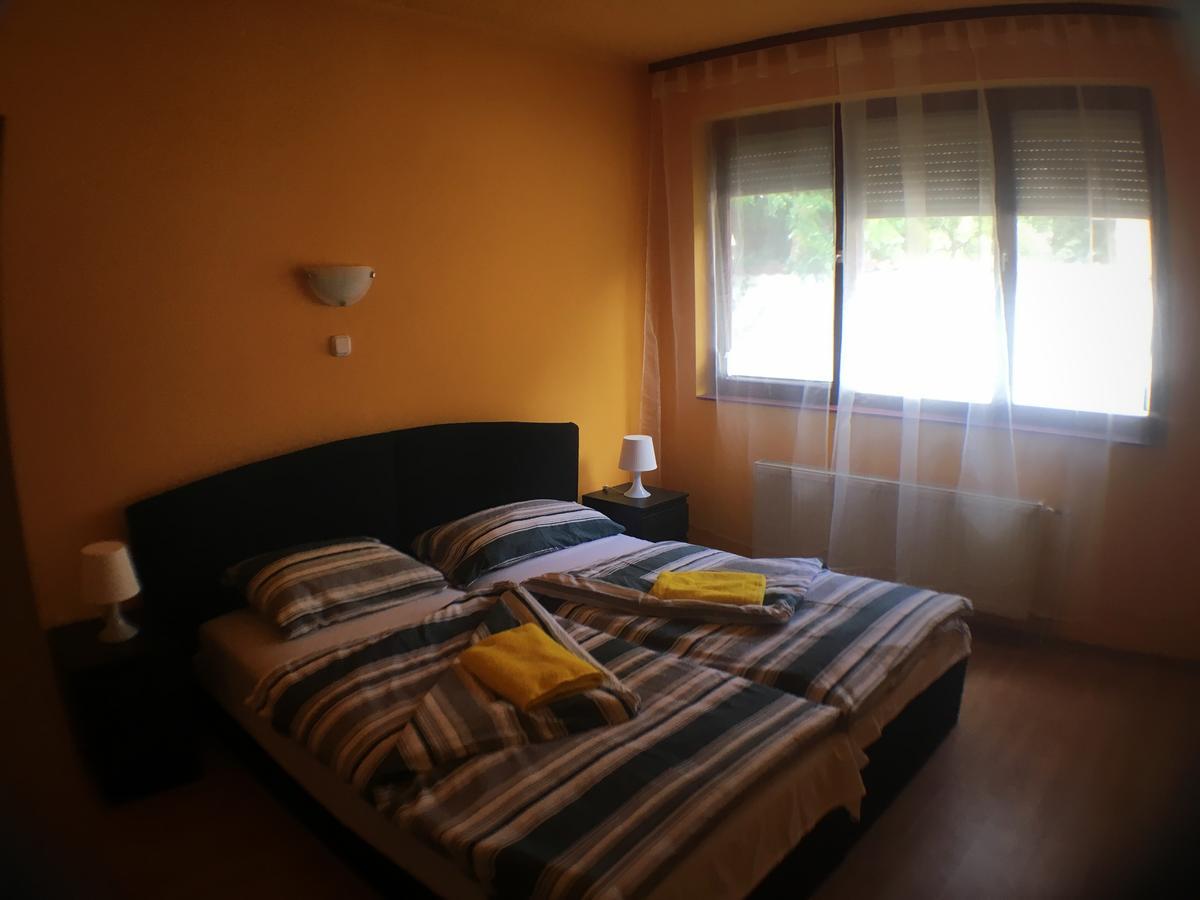 Bed and Breakfast Palota Panzio à Budapest Extérieur photo